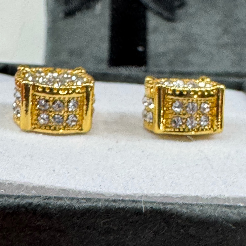 CZ MICRO NAIL GOLDTONE STUD EARRINGS BOXED ANS READY TO GIFT - Picture 5 of 12